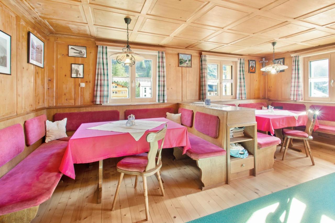 Haus Berghof Bed and Breakfast Schröcken Εξωτερικό φωτογραφία