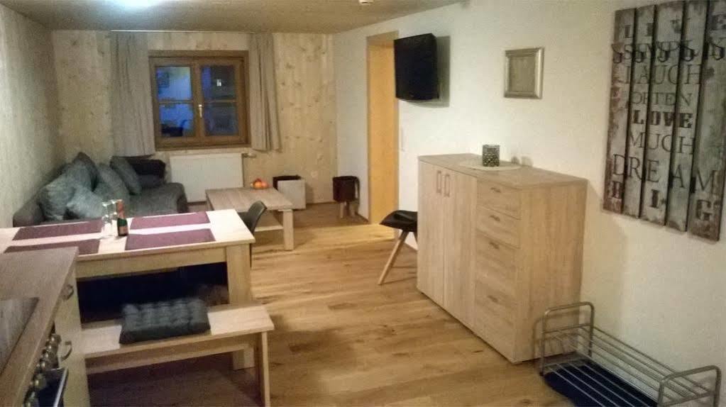 Haus Berghof Bed and Breakfast Schröcken Εξωτερικό φωτογραφία